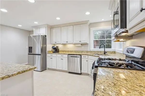 2417 Sterling Point DR, Portsmouth, VA 23703