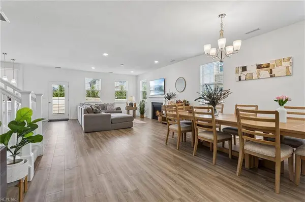 413 Middleton WAY, Chesapeake, VA 23322