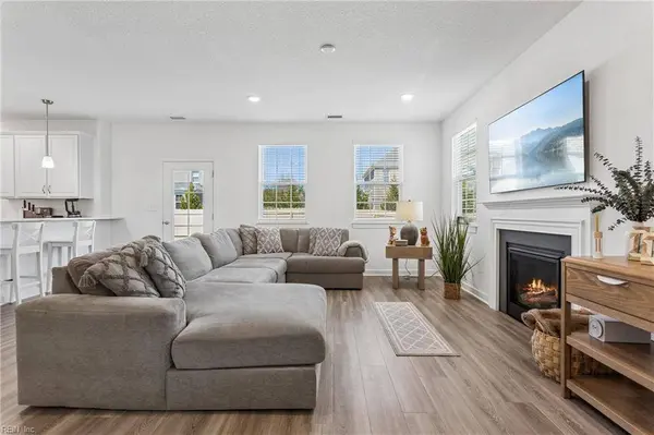 413 Middleton WAY, Chesapeake, VA 23322