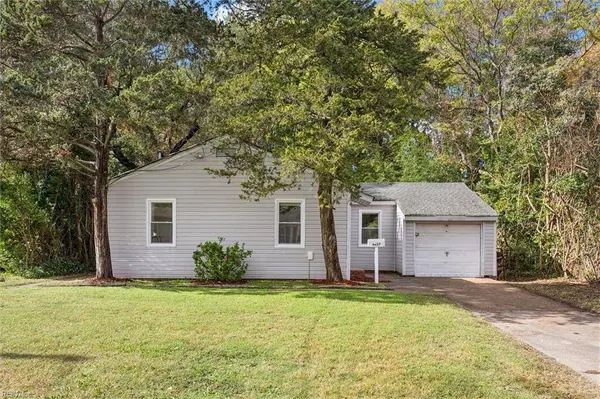 8227 Andrew LN, Norfolk, VA 23505