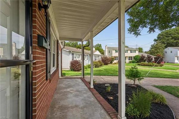 362 King Christian CIR, Virginia Beach, VA 23462