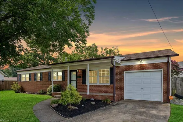 362 King Christian CIR, Virginia Beach, VA 23462
