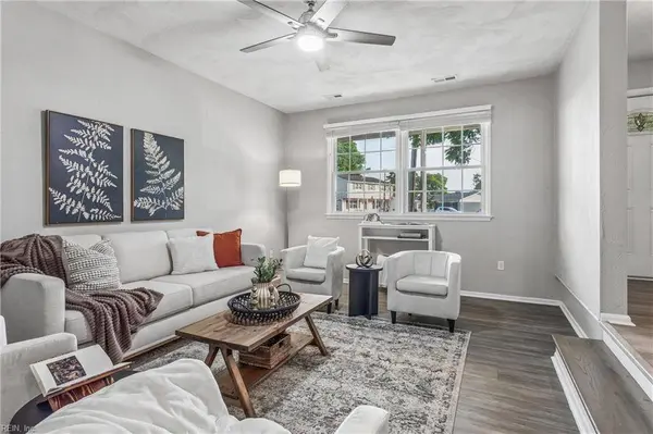 362 King Christian CIR, Virginia Beach, VA 23462