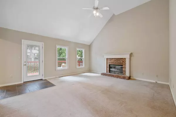 991 Forest Lake Drive, Lexington, KY 40515