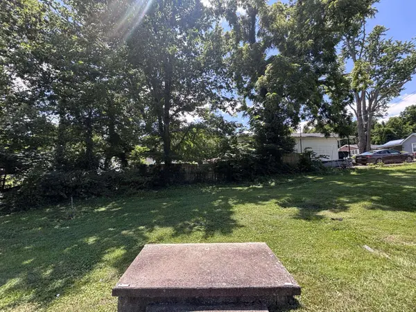 413 Marshall Street, Paris, KY 40361