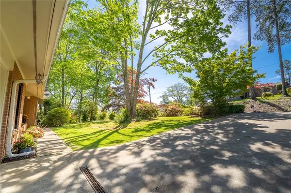 704 Westhampton DR, Seneca, SC 29672