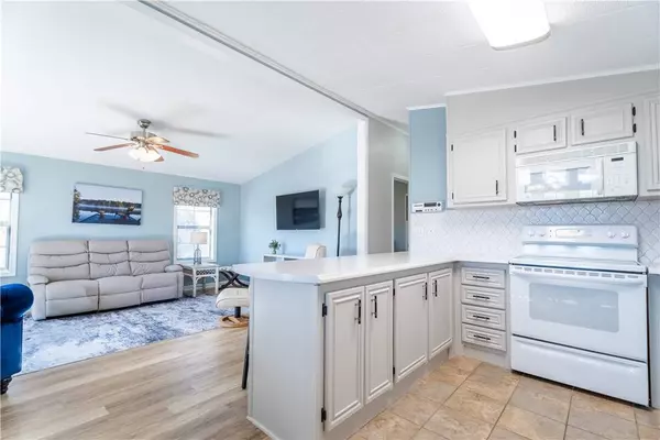 1230 Melton RD #14, West Union, SC 29696