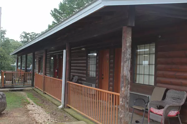 6613 N US Highway 259, Broken Bow, OK 74728-6591