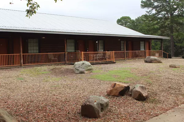 6613 N US Highway 259, Broken Bow, OK 74728-6591