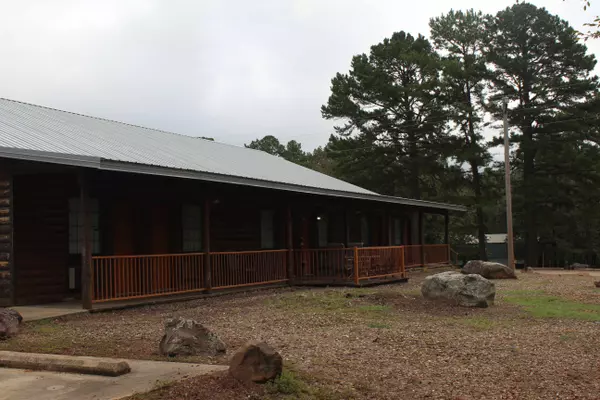 6613 N US Highway 259, Broken Bow, OK 74728-6591