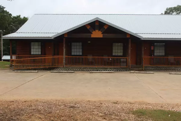 6613 N US Highway 259, Broken Bow, OK 74728-6591