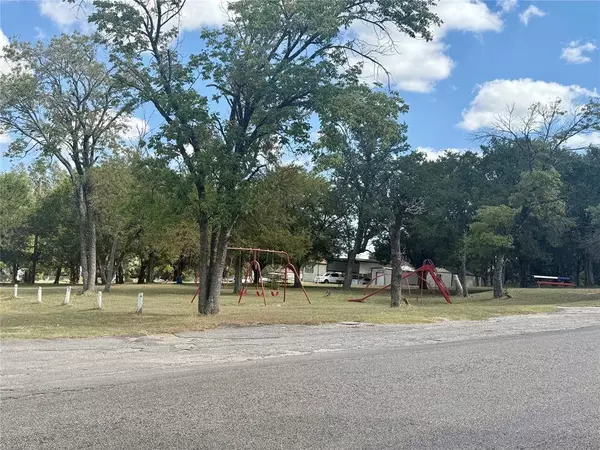 3919 Brook Valley Street, Granbury, TX 76048