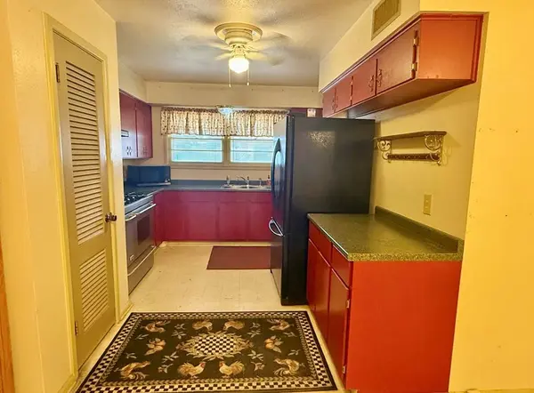 3217 Ohio Ave, Midland, TX 79701