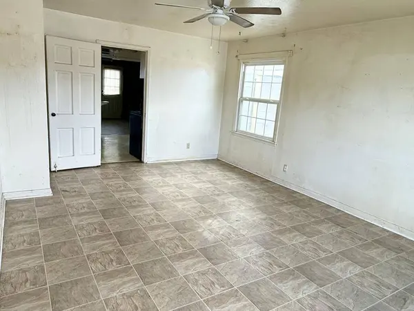 2309 13th St, Odessa, TX 79763