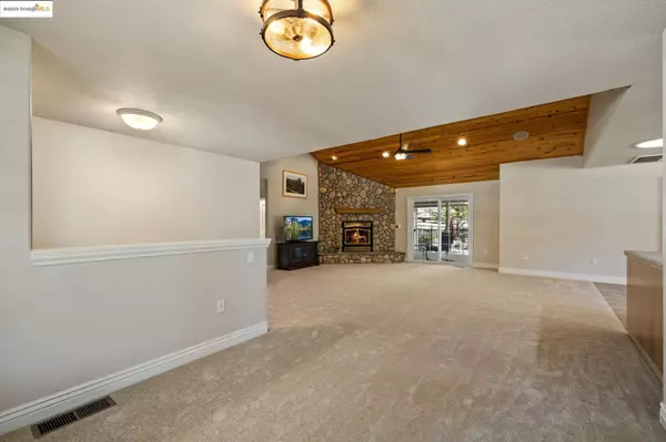 12456 Tannahill, Groveland, CA 95321