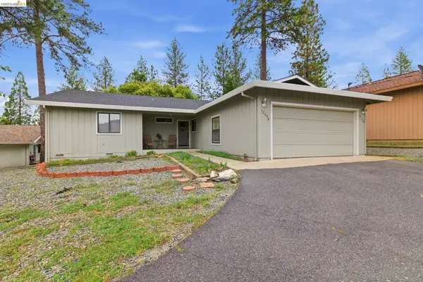 12068 Breckenridge Rd, Groveland, CA 95321