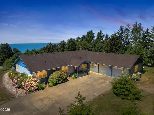 90 Cape Foulweather LN, Otter Rock, OR 97369