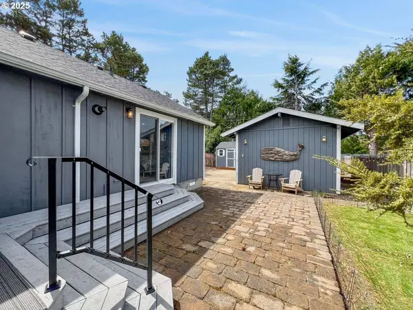5565 PALISADES DR, Lincoln City, OR 97367