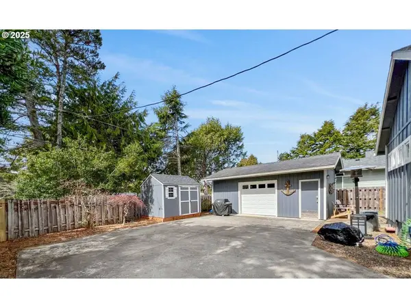 5565 PALISADES DR, Lincoln City, OR 97367
