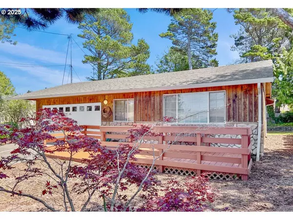 5450 HACIENDA AVE, Lincoln City, OR 97367