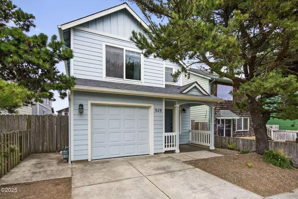 929 NW Spring ST, Newport, OR 97365
