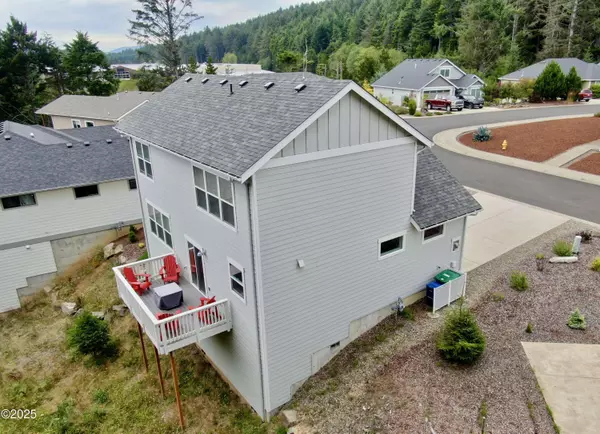 4153 SE Inlet AVE, Lincoln City, OR 97367