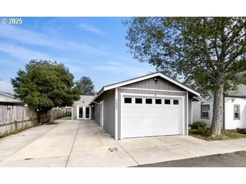 5024 SE KEEL AVE, Lincoln City, OR 97367