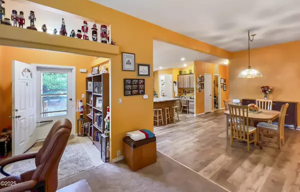 2780 NE 45th ST #Lot 37, Lincoln City, OR 97367