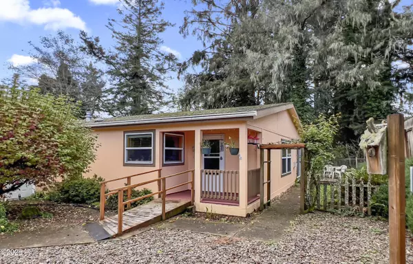 2780 NE 45th ST #Lot 37, Lincoln City, OR 97367