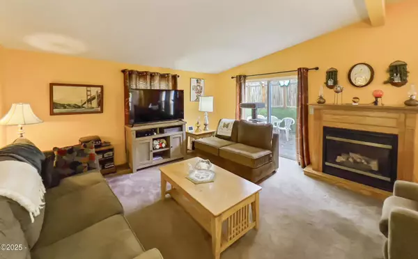 2780 NE 45th ST #Lot 37, Lincoln City, OR 97367