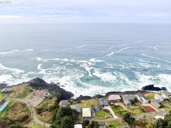 3645 ROCKY CREEK AVE, Depoe Bay, OR 97341