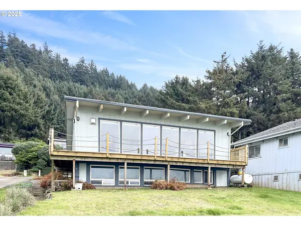 3645 ROCKY CREEK AVE, Depoe Bay, OR 97341