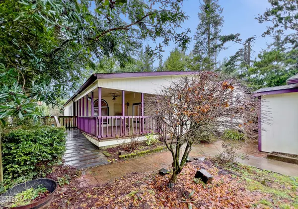 100 Seagrove LOOP, Lincoln City, OR 97367