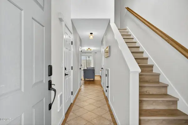 929 NW Spring ST, Newport, OR 97365