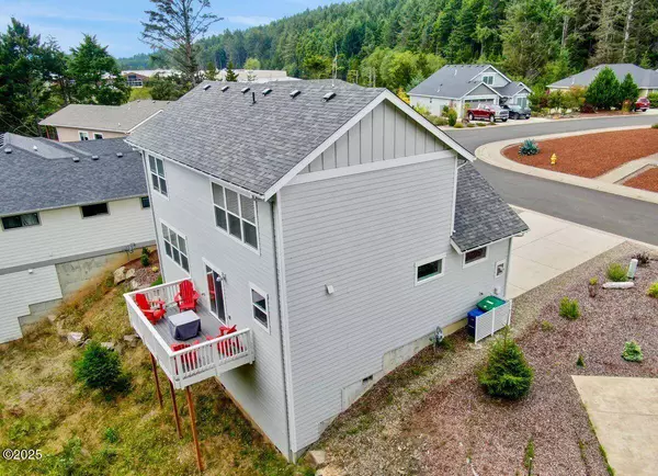 4153 SE Inlet AVE, Lincoln City, OR 97367
