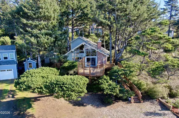 3413 NW Hidden Lake DR, Waldport, OR 97394