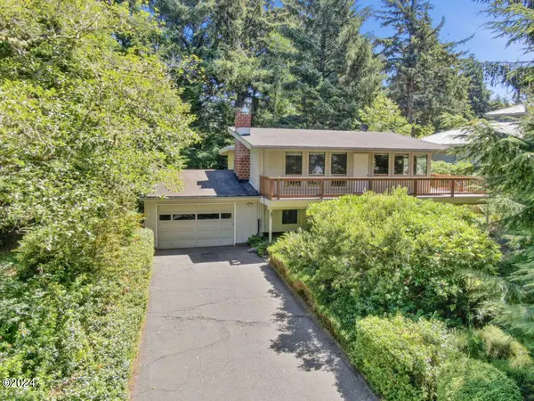 113 RIDGE CREST RD, Gleneden Beach, OR 97388