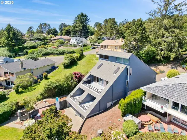 2036 NE LAGOON LN, Lincoln City, OR 97367