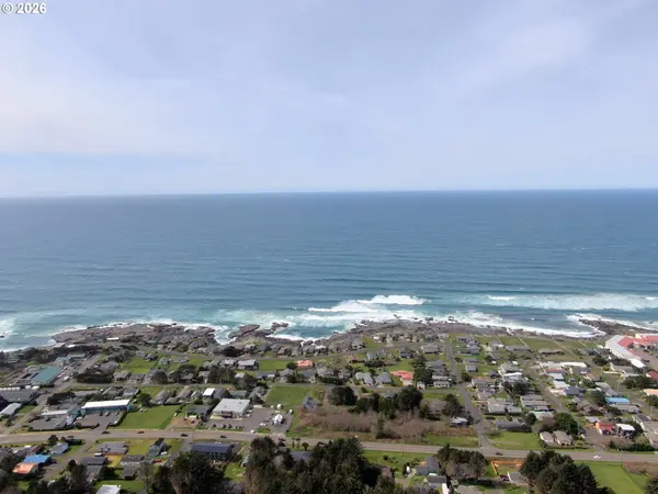 16 Gimlet LN, Yachats, OR 97498