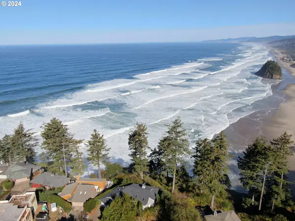 3301 S Beach RD, Neskowin, OR 97149