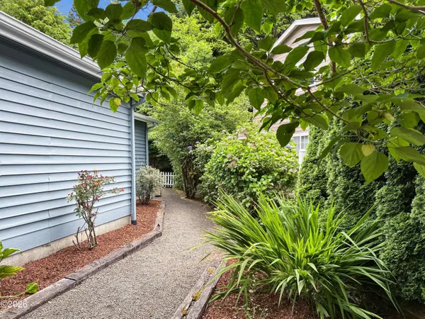 380 Seagrove LOOP, Lincoln City, OR 97367