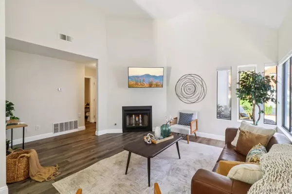 2829 Forest View Way, Carlsbad, CA 92008