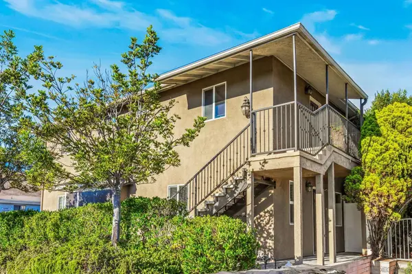 6101 Adelaide Ave #102, San Diego, CA 92115