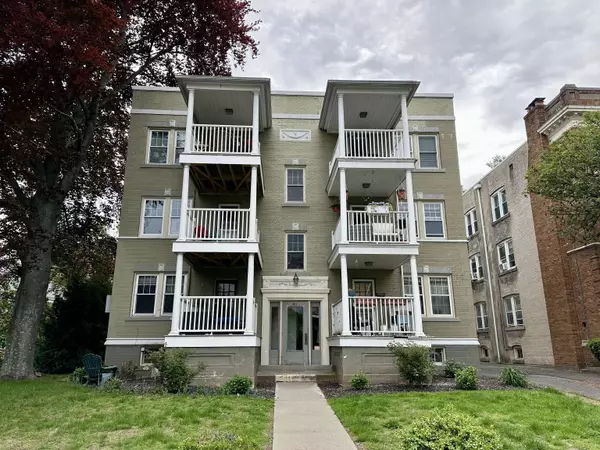 40 Robin Road #APT 305, West Hartford, CT 06119