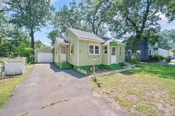 52 Devon Drive, Manchester, CT 06040