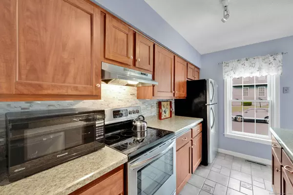 1 Riverview Drive #F, East Windsor, CT 06088