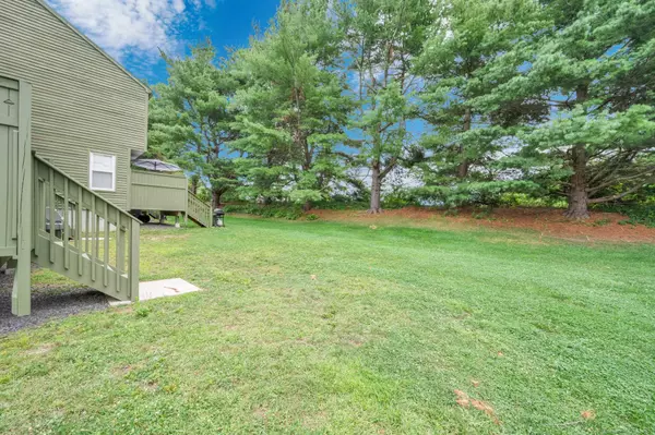 1 Riverview Drive #F, East Windsor, CT 06088