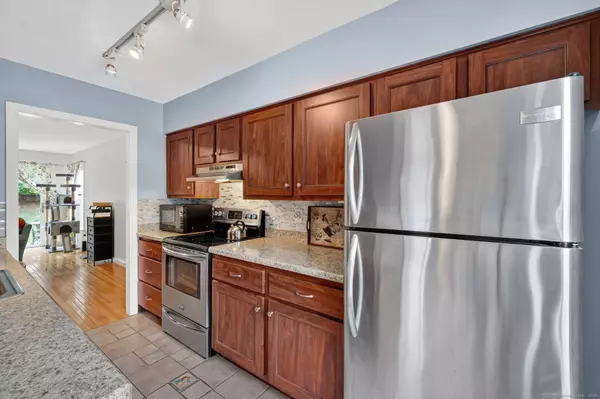 1 Riverview Drive #F, East Windsor, CT 06088