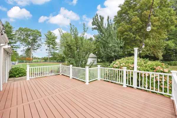 53 Field Road, Cromwell, CT 06416