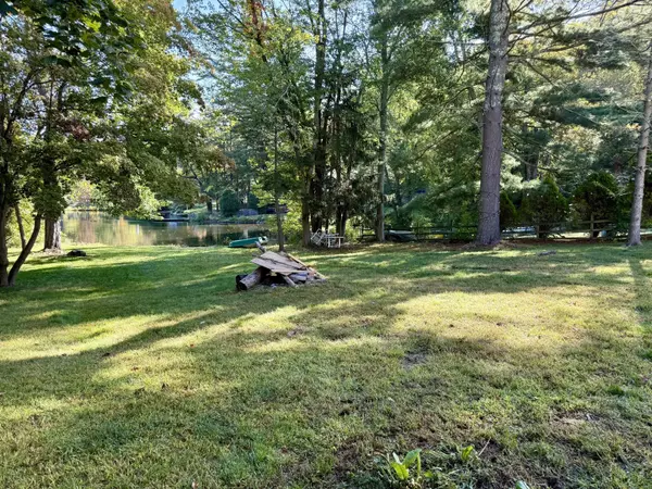 7 West St Extension, Andover, CT 06232